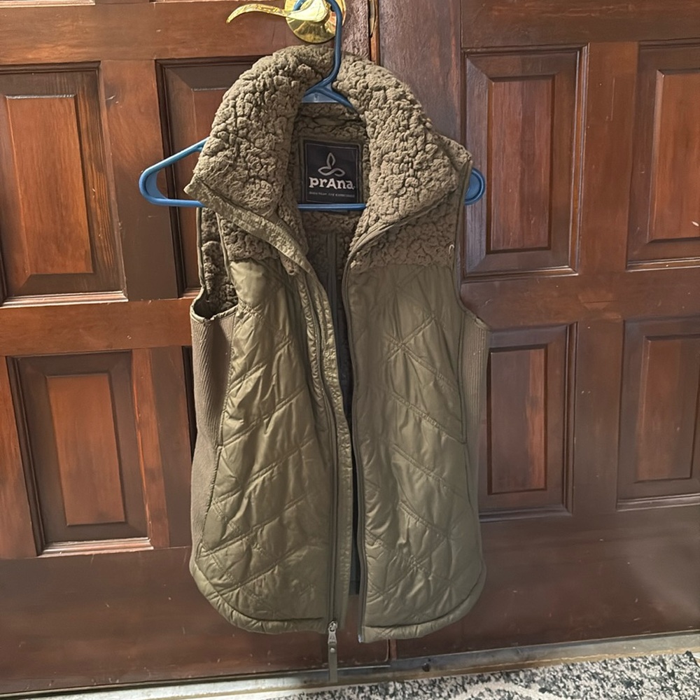 Prana Vest